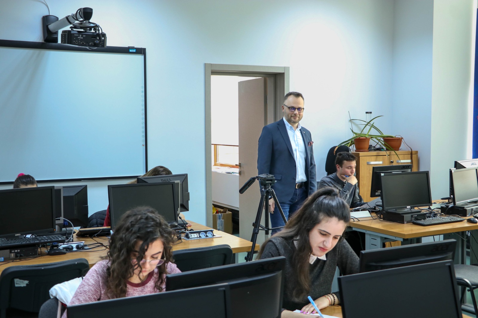 Valahia Examen 2023 Plurivaat 11.50.49